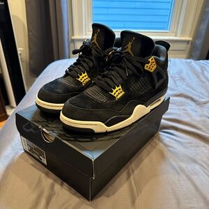 Air Jordan “Royalty” 4 Retro 2017 Size 9.5